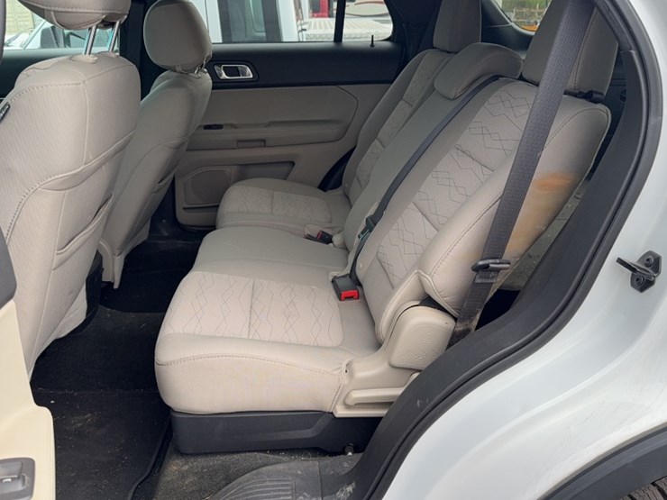 2013-ford-explorer-image-14