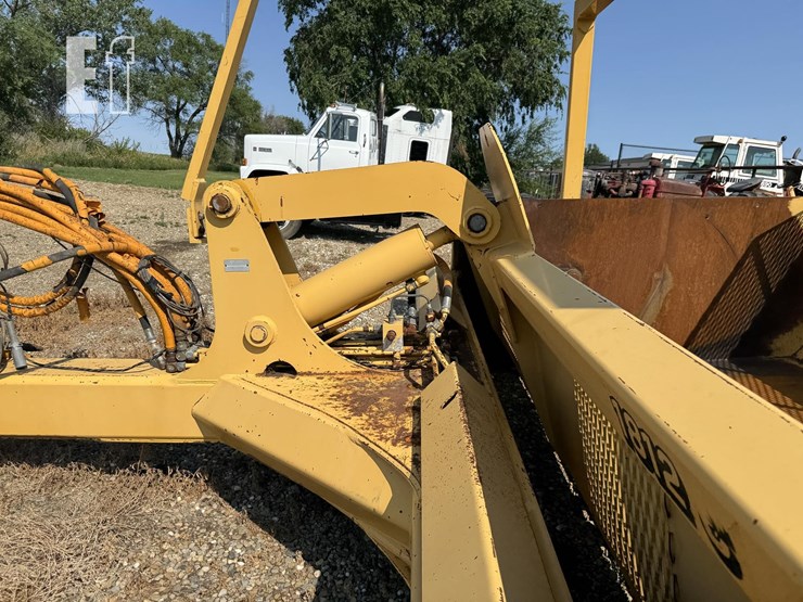 2000-deere-1812c-image-24