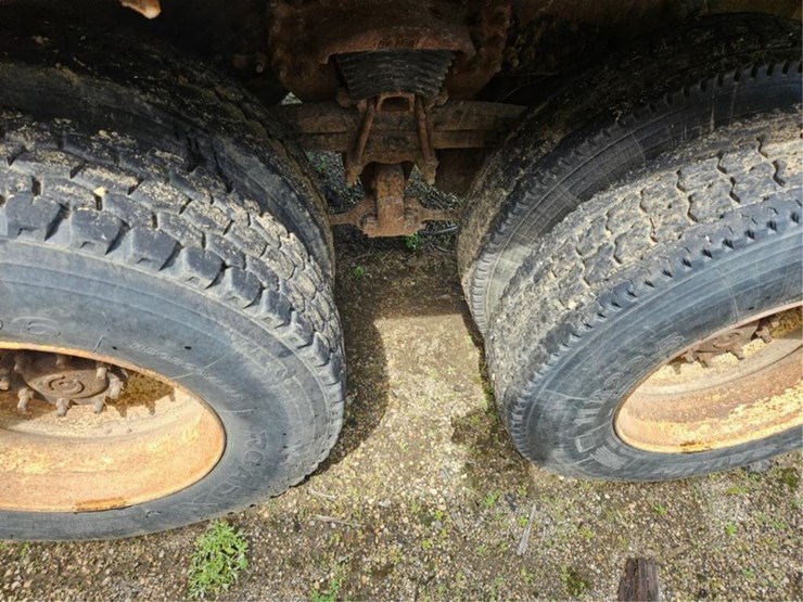 #2526-•-2007-freightliner-m2-tandem-axle-dump-truck-image-29