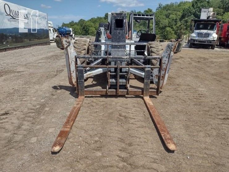 2013-skyjack-vr1056d-image-2