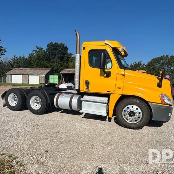 2012 Freightliner Cascadia Truck (LLD1293)
