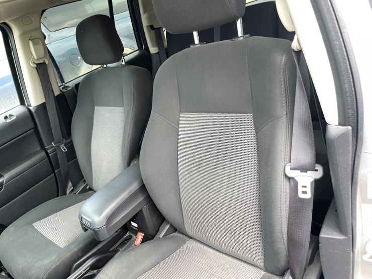 2011-jeep-compass-image-28