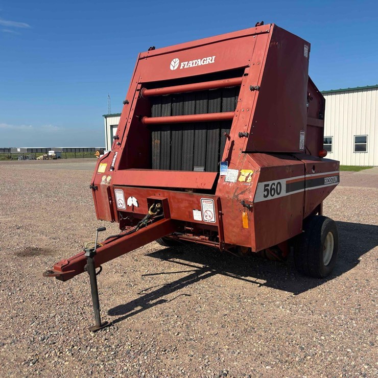 HESSTON 560