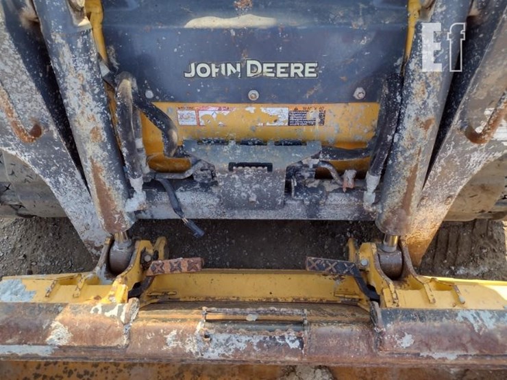 2023-deere-317g-image-14