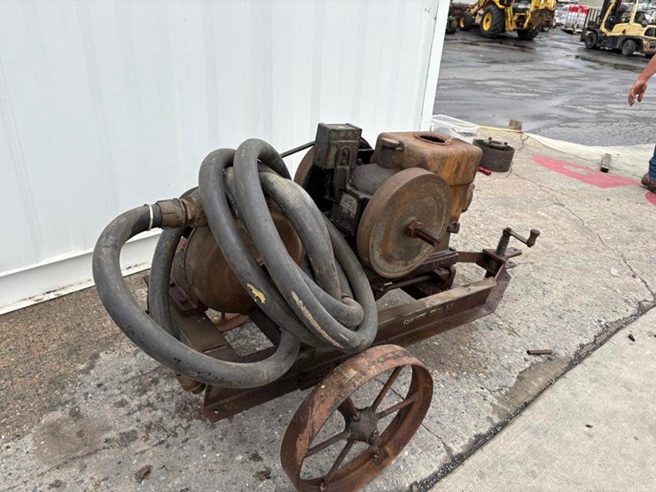 cushman--1-1/2-hp-w/pump-image-3