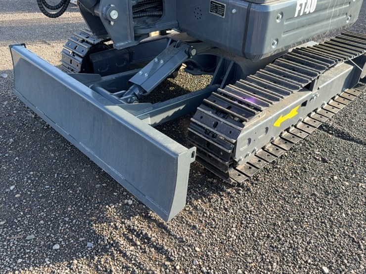 #2044-•-2025-future-ft40-mini-excavator-image-12