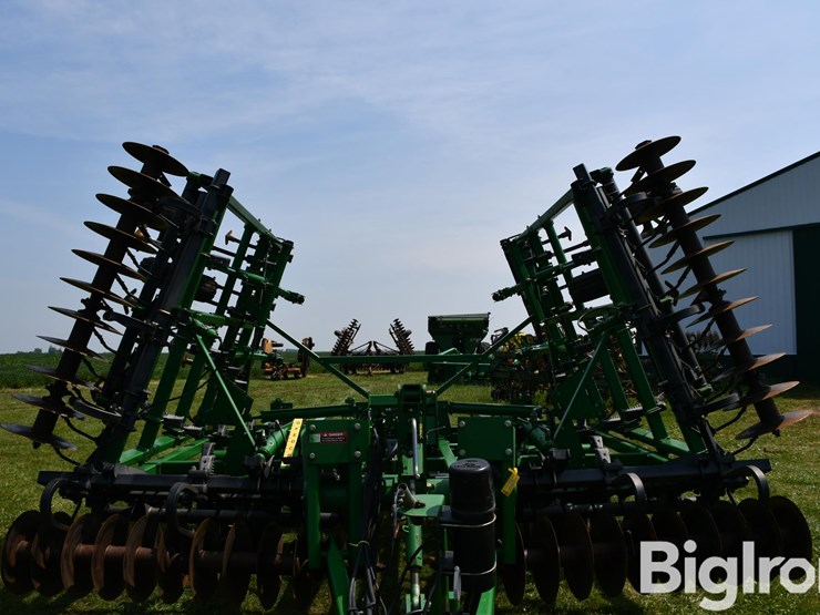 john-deere-726-image-10