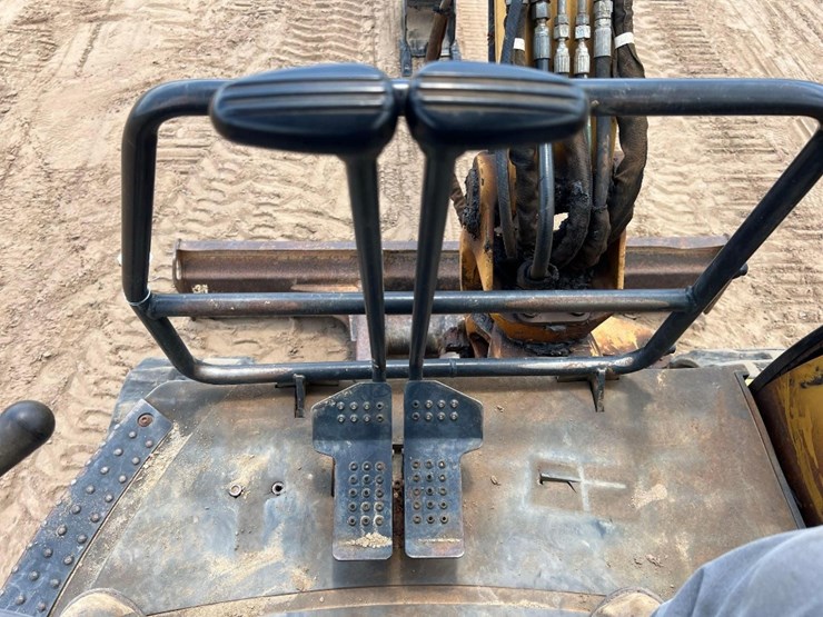 caterpillar-303.5c-cr-image-32