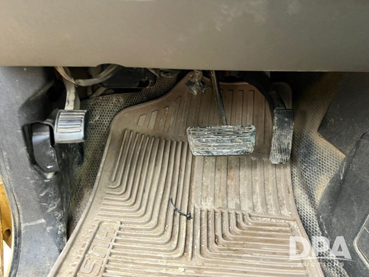 2011-chevrolet-silverado-2500-image-53