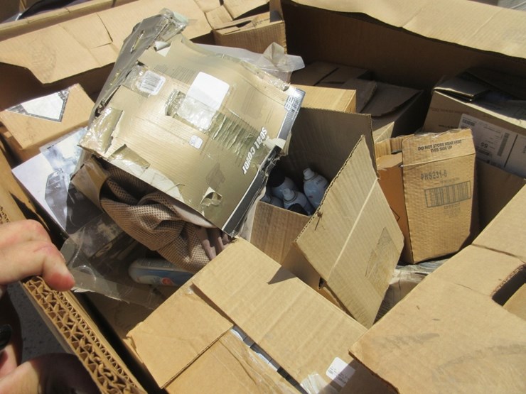 (2)-pallets-of-misc-automotive-accessories,-image-9
