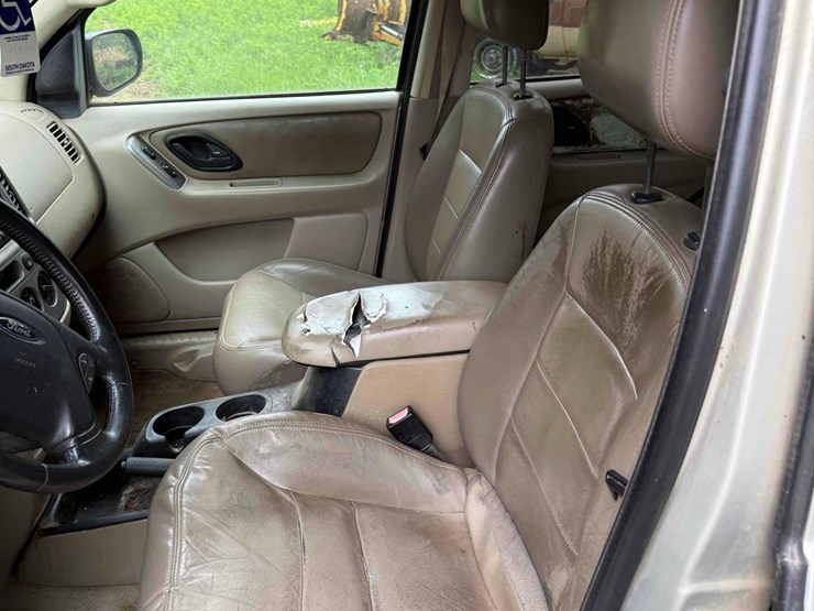 2003-ford-escape-image-25