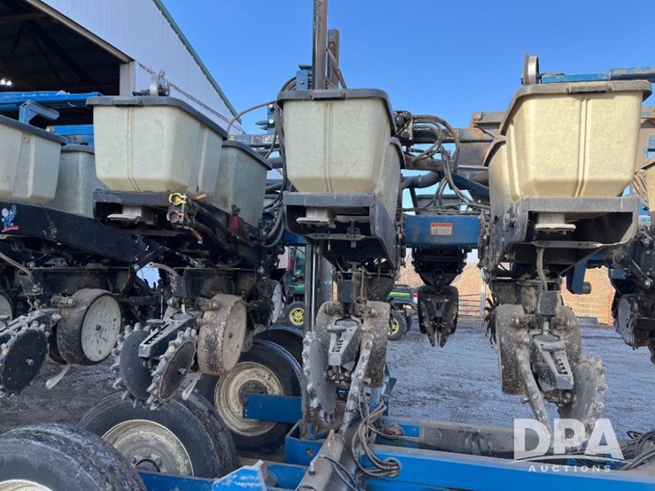 kinze-2600-image-17
