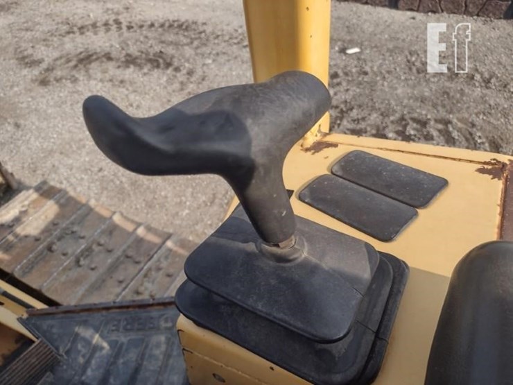 deere-550h-lt-image-8