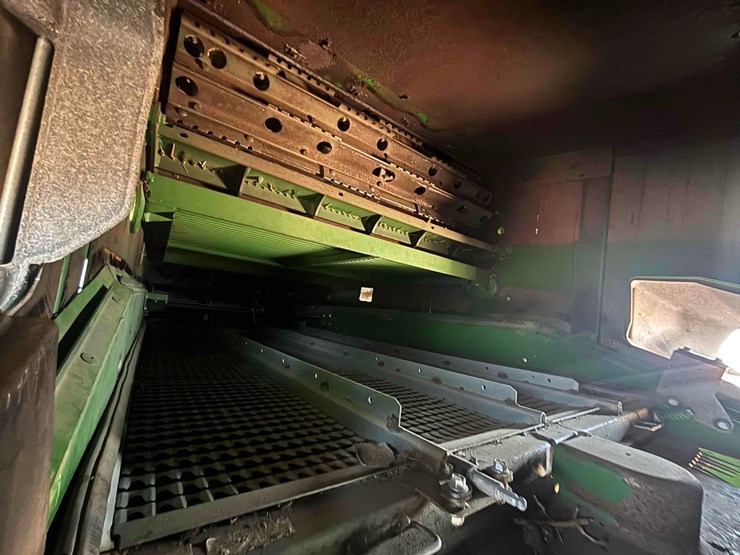 2013-john-deere-s680-image-34