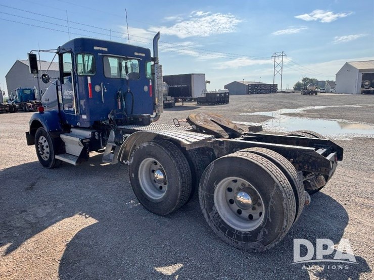 2000-kenworth-t800-image-11