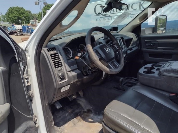 2018-ram-5500-hd-image-11