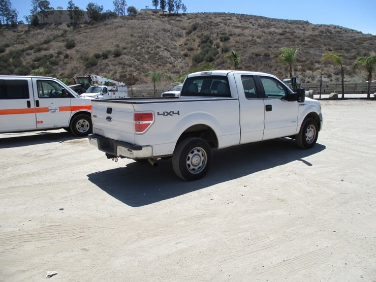 2013-ford-f150-xl-image-3