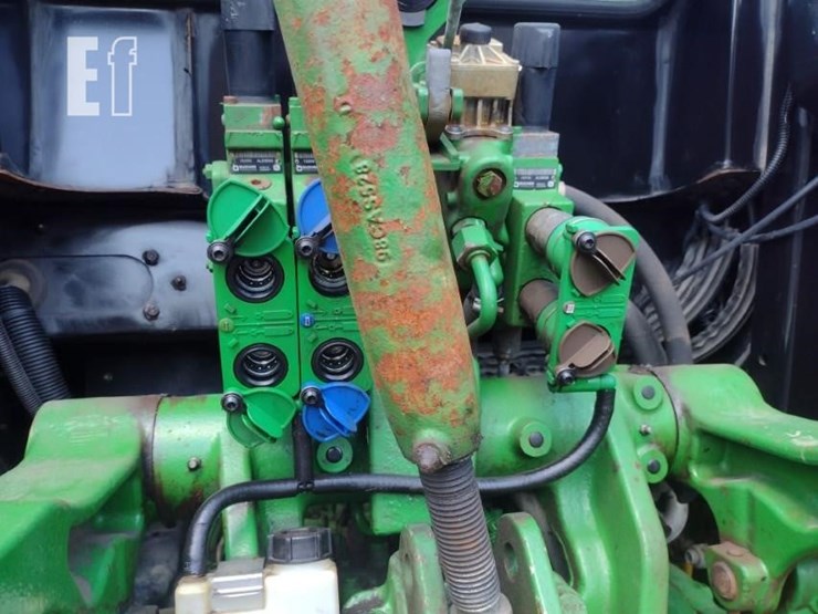 2017-john-deere-5100r-image-21