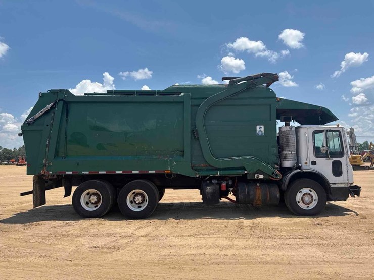2010-mack-mru613-image-5