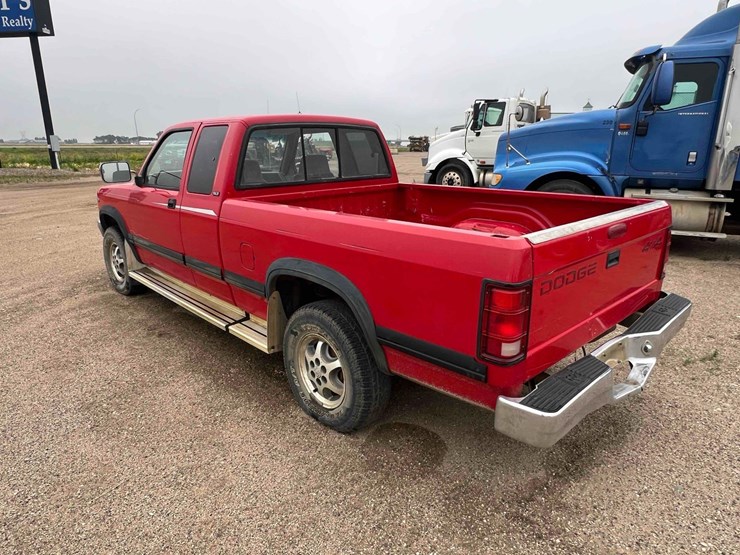 1996-dodge-dakota-image-7
