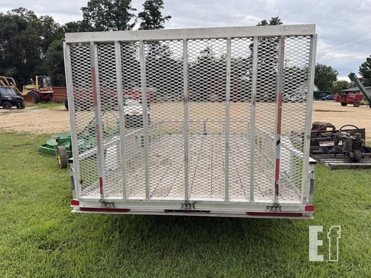carry-on-aluminum-trailer-image-5