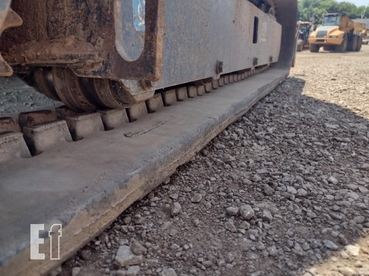 2020-deere-26g-image-38