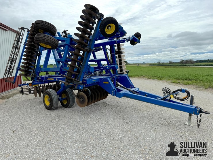 2011-landoll-7431-26-image-2