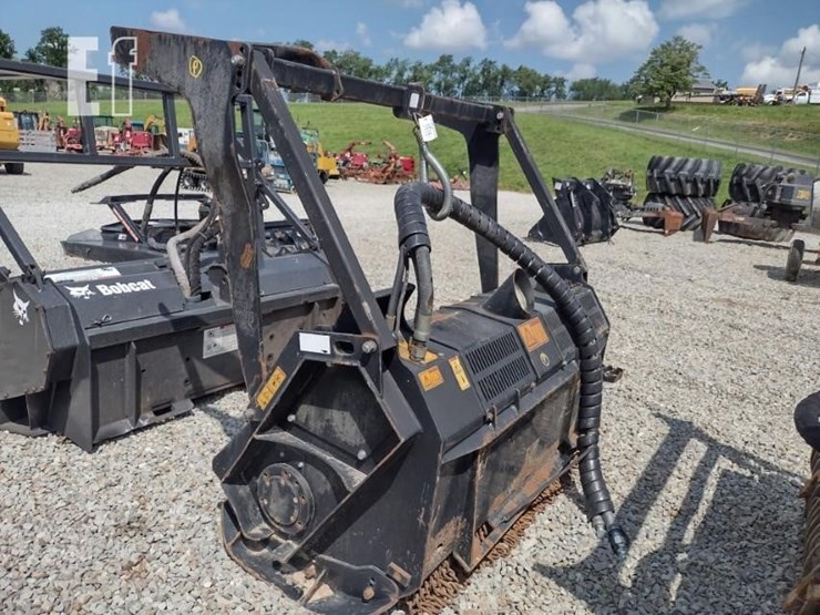 cat-hm415b-mulching-head-image-3