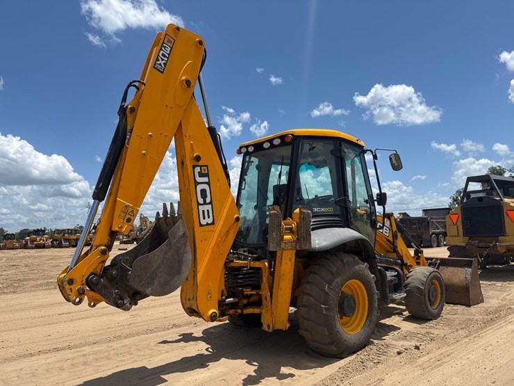 2017-jcb-3cx-image-6