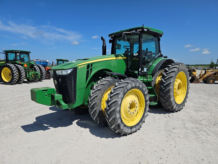 2014-john-deere-8335r-image-1