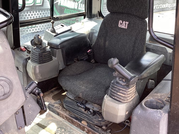 2012-caterpillar-d5k2-lgp-image-14