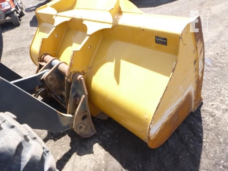 2013-deere-544k-image-17