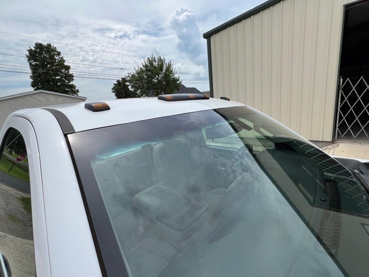 2015-chevrolet-silverado-2500hd-image-26