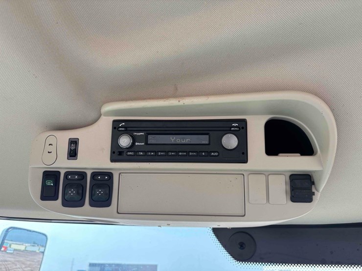 2021-john-deere-6155r-image-29