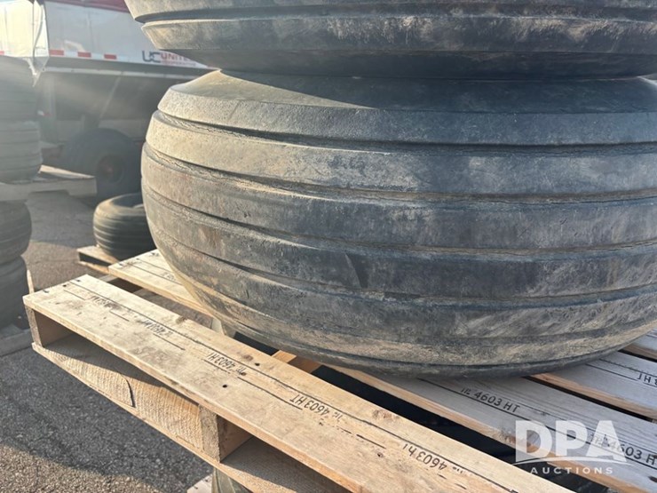implement-tires-(dr11905)-image-5