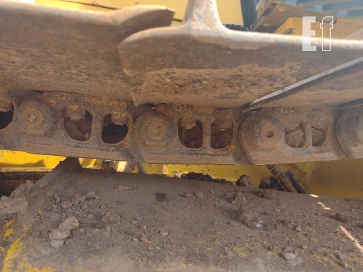 2011-komatsu-d31px-22-image-28