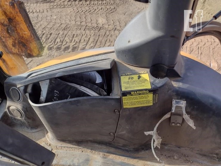 2006-jcb-215-image-12