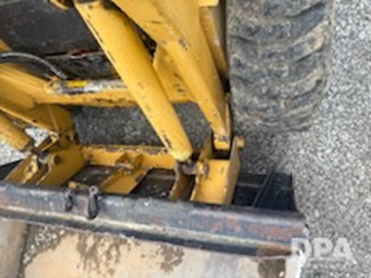 john-deere-24-image-9