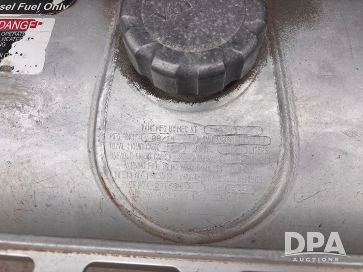 2004-caterpillar-10-image-27
