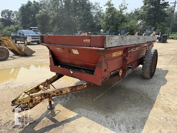 new-holland-520-image-1