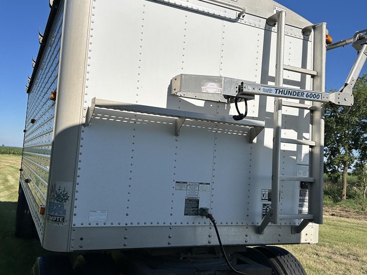 2011-timpte-grain-trailer-image-8