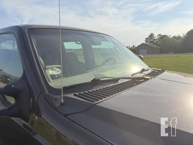 2005-ford-f350-xlt-image-30