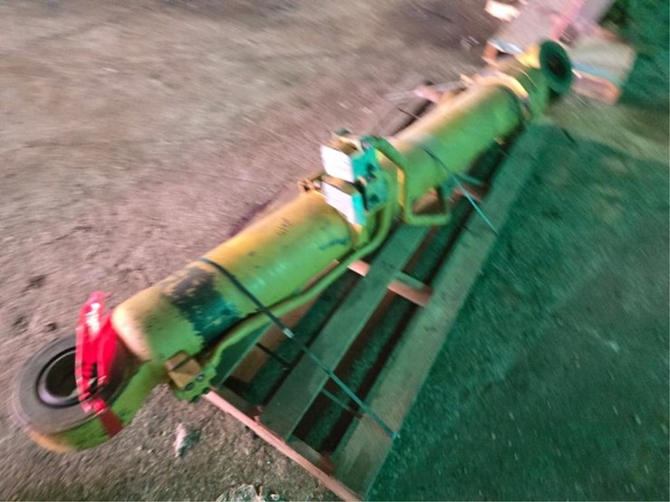 john-deere-245-image-2