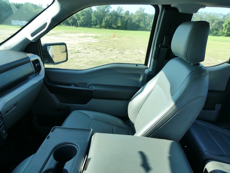 2021-ford-f150-xl-image-12
