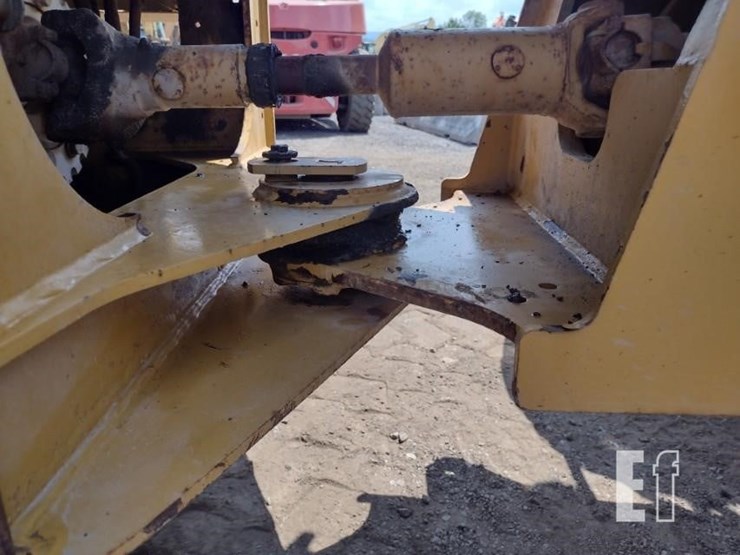 caterpillar-930g-image-29
