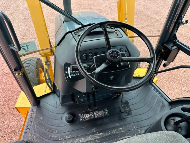 2006-deere-310sg-image-66