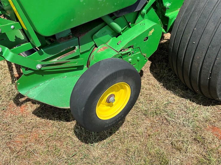 2018-john-deere-560m-image-4