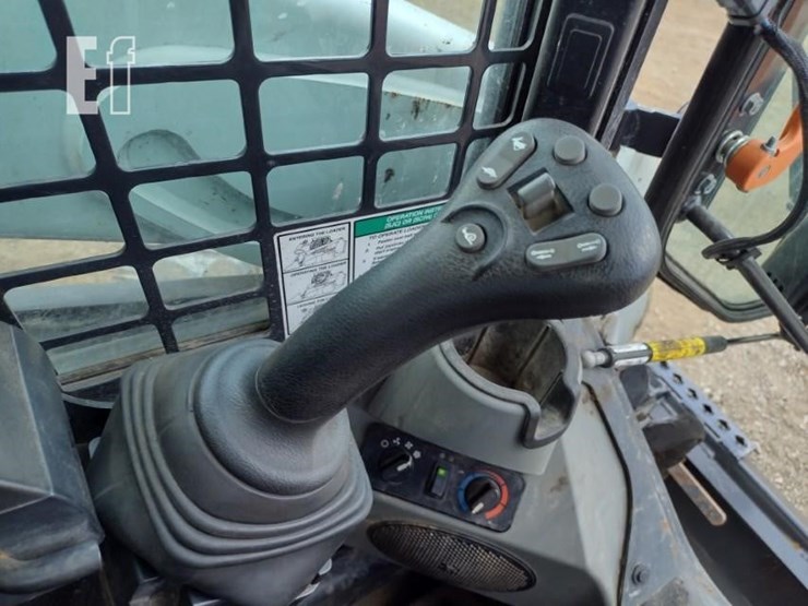 2018-bobcat-s570-image-10