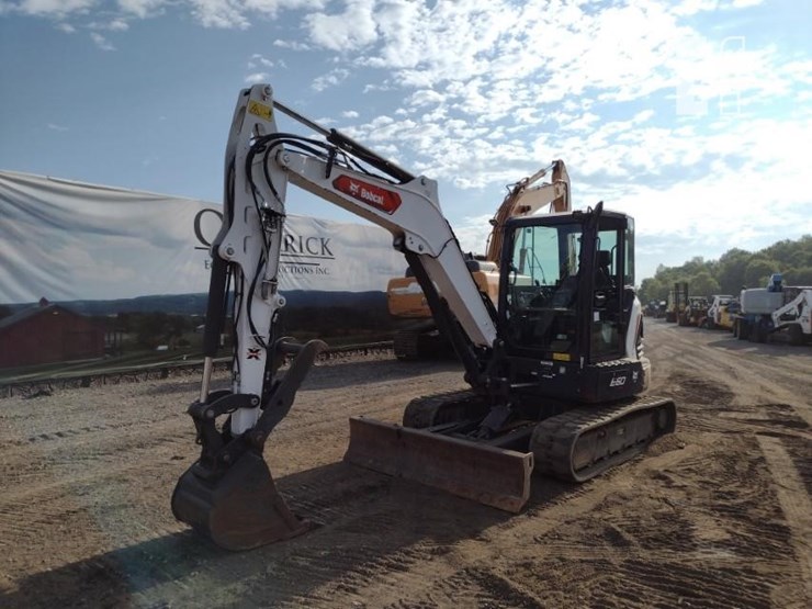 2021-bobcat-e60-image-47