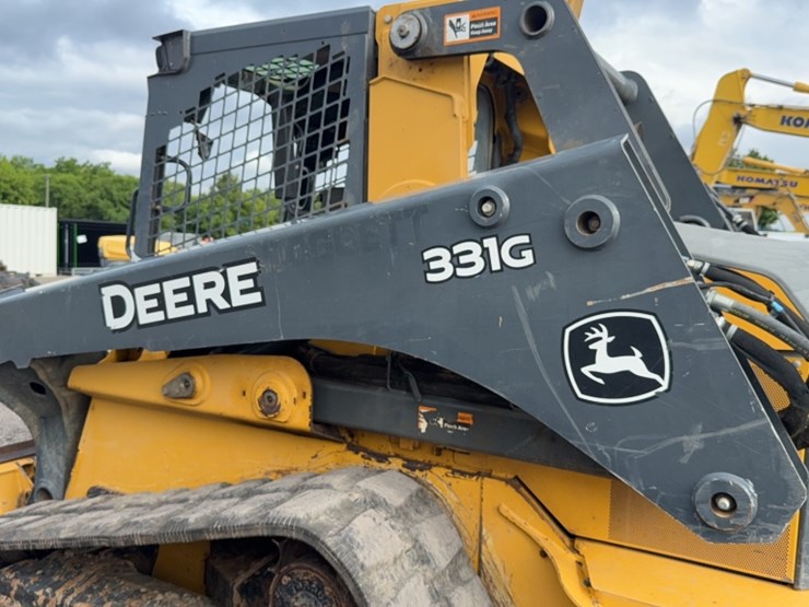 deere-331g-image-13